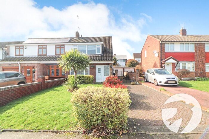 3 Bedroom Semi Detached House For Sale In Chesworth Close, Erith, DA8