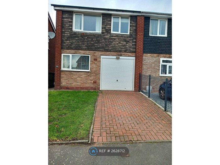 3 Bedroom Semi-Detached House To Rent In Beverley Croft, Birmingham, B23