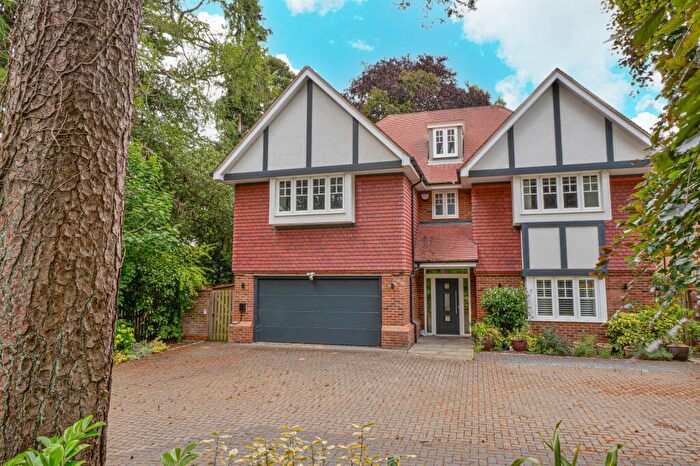 5 Bedroom Detached House For Sale In Church Road, Woburn Sands, MK17