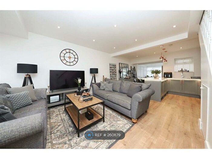 2 Bedroom Semi-Detached House To Rent In Woodrow Avenue, London, UB4