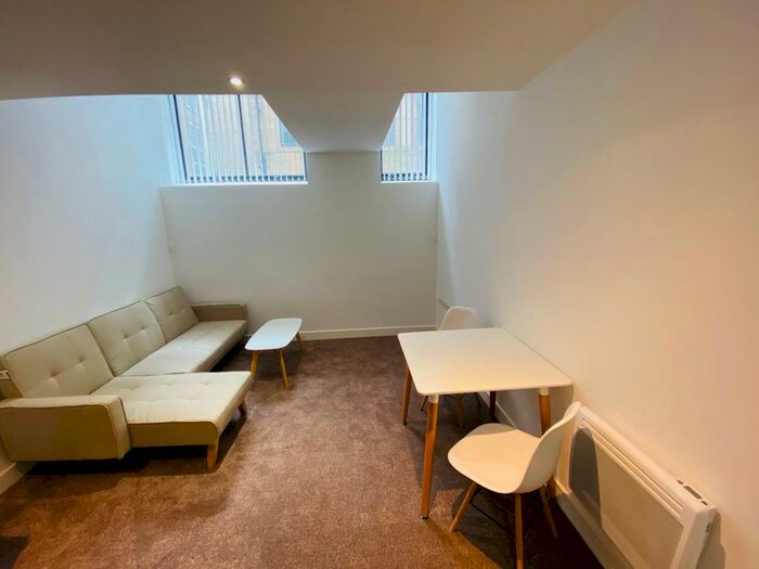 1 Bedroom Flat To Rent In Law Russel House, BD1