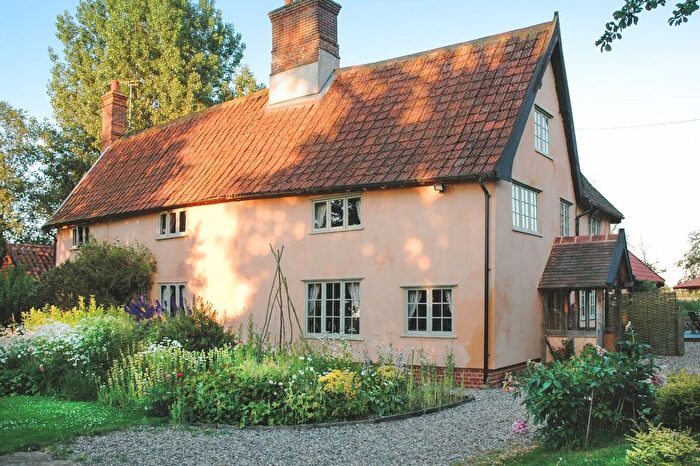 8 Bedroom Detached House For Sale In Brome Avenue, Eye, Suffolk, IP23