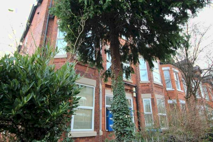2 Bedroom Flat To Rent In Warwick Road, Chorlton Cum Hardy, Manchester, M21