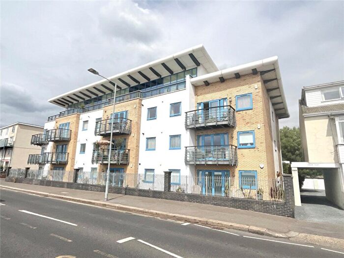 3 Bedroom Apartment To Rent In Eastern Esplanade, Southend-on-Sea, Essex, SS1