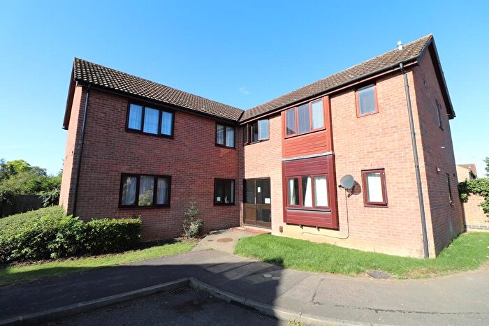 1 Bedroom Flat For Sale In Holly Walk, Ely, Cambridgeshire, CB7