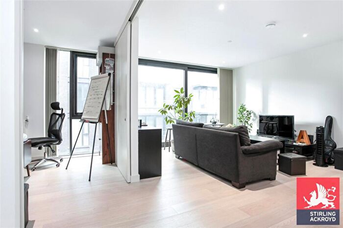2 Bedroom Apartment To Rent In Starboard Way, London, E16
