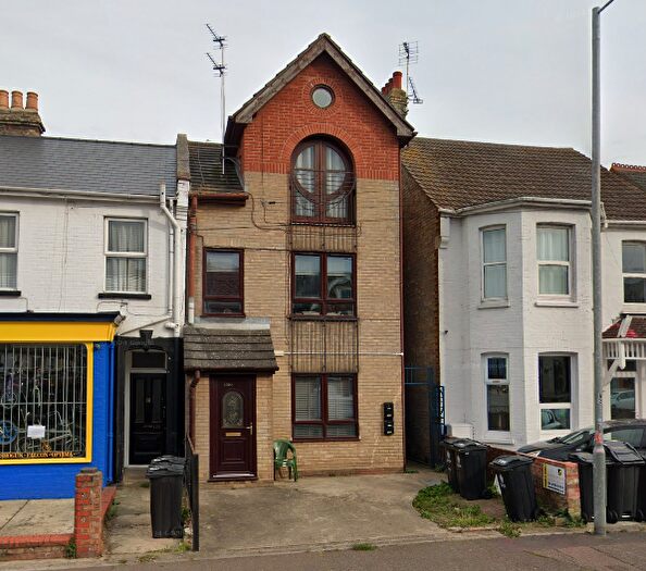 2 Bedroom Maisonette To Rent In Wellesley Road, Clacton-On-Sea, CO15