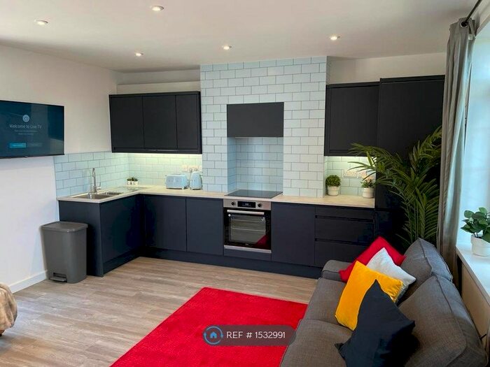 5 Bedroom Semi-Detached House To Rent In Kelston View, Bath, BA2