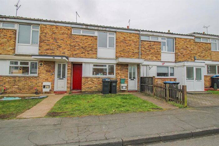 2 Bedroom Terraced House To Rent In Spinning Wheel Mead, Harlow, CM18