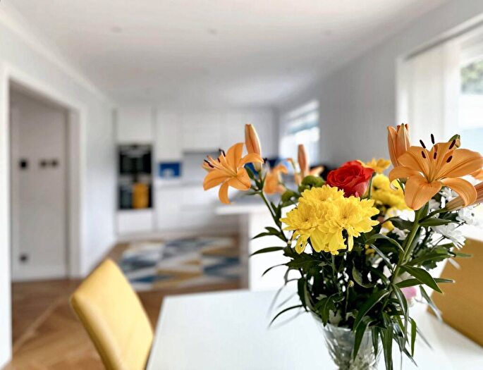 6 Bedroom Detached House For Sale In Glynn Road, Peacehaven, BN10