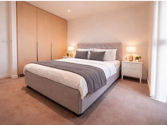 1 Bedroom Flat For Sale In Pilot Walk, North Greenwich, London, SE10