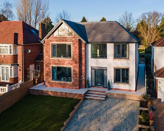 6 Bedroom Detached House For Sale In Mainway, Alkrington, Manchester, M24