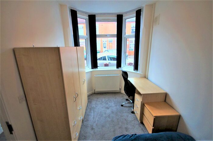 4 Bedroom End Of Terrace House To Rent In Dean Street, Coventry, CV2