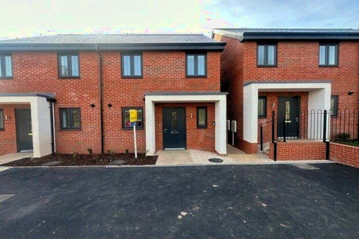 3 Bedroom Property To Rent In Crabtree Hill Drive, Derby, DE22