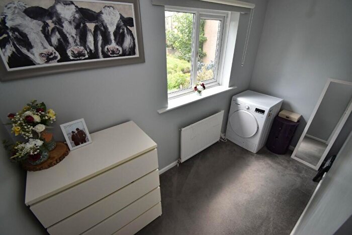 2 Bedroom Apartment To Rent In Portland Close, Marsh, Huddersfield, West Yorkshire, HD3