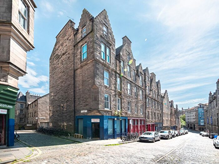 2 Bedroom Flat For Sale In / Blackfriars Street, Edinburgh, Midlothian, EH1