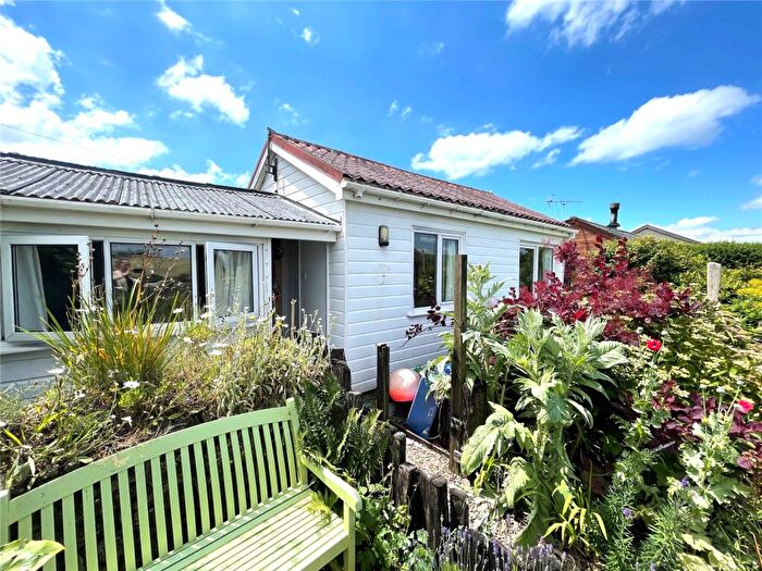 2 Bedroom Bungalow For Sale In Freathy, Field, Cornwall, PL10