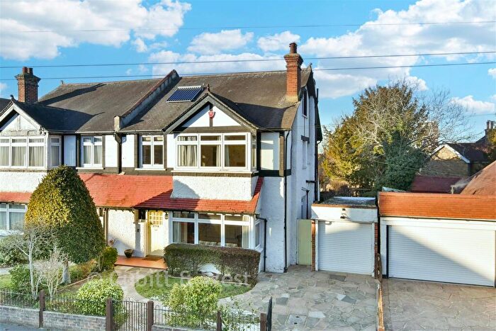 5 Bedroom Semi Detached House For Sale In Cranley Gardens, Wallington, Surrey, SM6