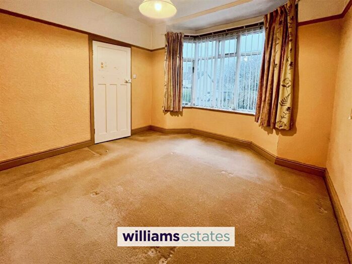 2 Bedroom Bungalow For Sale In Wern Fechan, Ruthin, LL15