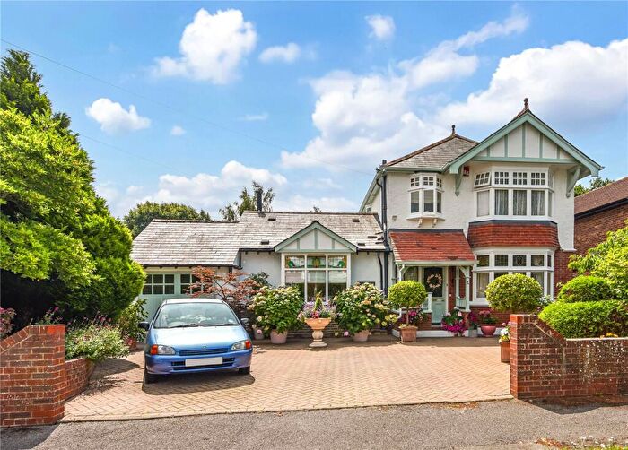4 Bedroom Detached House For Sale In Langstone Avenue, Havant, PO9