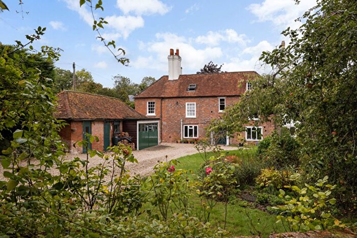 6 Bedroom Detached House For Sale In Speen Lane, Newbury, RG14