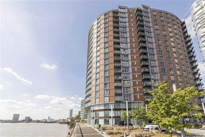 1 Bedroom Flat For Sale In New Providence Wharf, Canary Wharf, London, E14