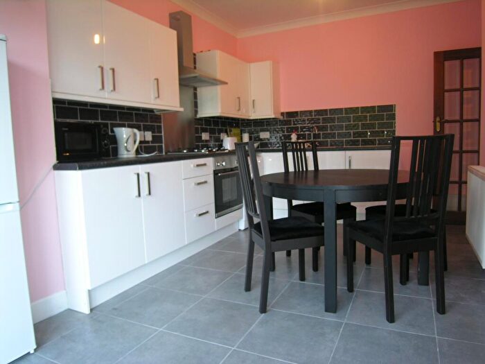 5 Bedroom House To Rent In Bedroom Detached House In Winton, BH9