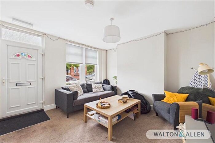 2 Bedroom End Of Terrace House For Sale In Sturton Street, NG7