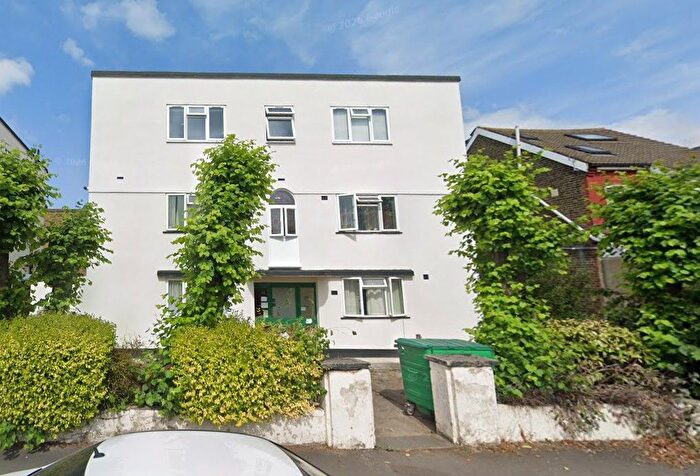 1 Bedroom Flat To Rent In Holly Road, Leytonstone, E11