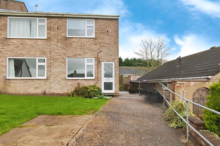 2 Bedroom Flat To Rent In Park Crescent, Washingborough, LN4