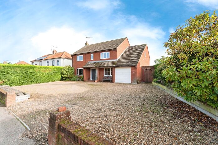 4 Bedroom Detached House For Sale In Heath Road, Lyng, Norwich, NR9