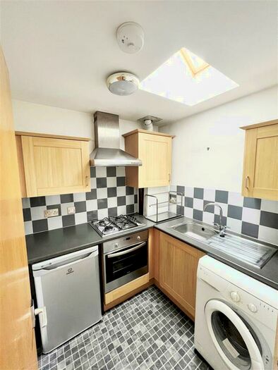 1 Bedroom Apartment To Rent In Highbury Road, Meanwood, Leeds, West Yorkshire., LS6