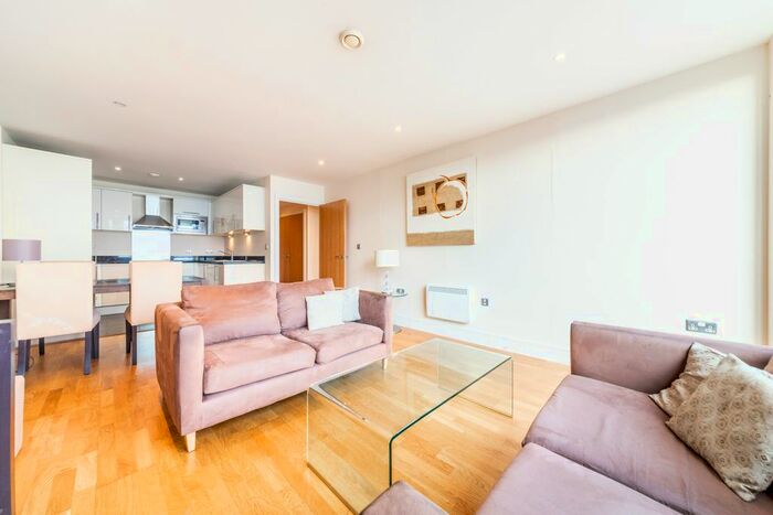 2 Bedroom Flat To Rent In Drayton Park, London, N5