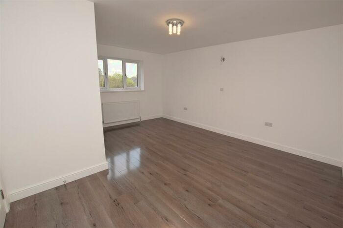 5 Bedroom Detached House For Sale In Poplars Close, New Waltham, DN36
