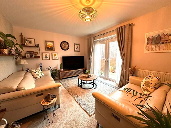 2 Bedroom Terraced House For Sale In Crane Walk, Thorplands Brook, Northampton, NN3