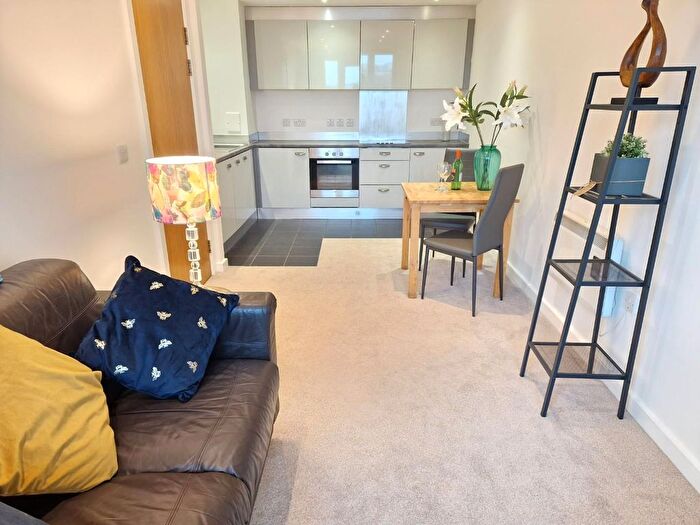 2 Bedroom Flat To Rent In Waterloo Square, Newcastle Upon Tyne, NE1
