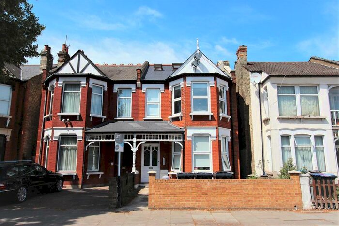 1 Bedroom Flat To Rent In Brownlow Rd, Bounds Green, N11