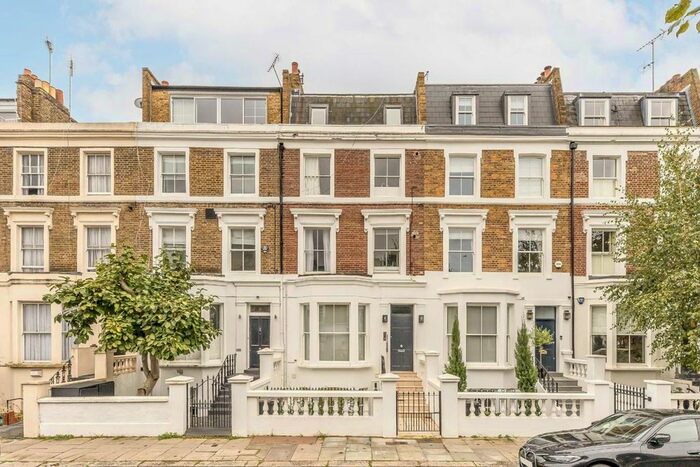 2 Bedroom Flat To Rent In Moore Park Road, London, SW6