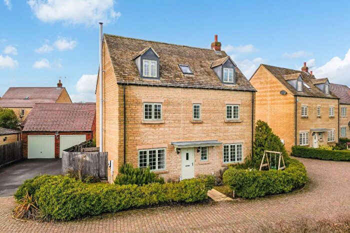 5 Bedroom Detached House For Sale In Cowslip Drive, Moreton In Marsh, Gloucestershire, GL56