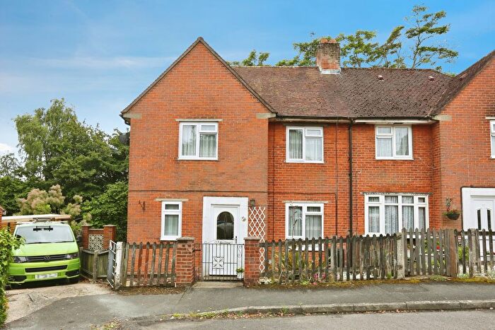 3 Bedroom Semi-Detached House For Sale In Outer Circle, Southampton, Hampshire, SO16