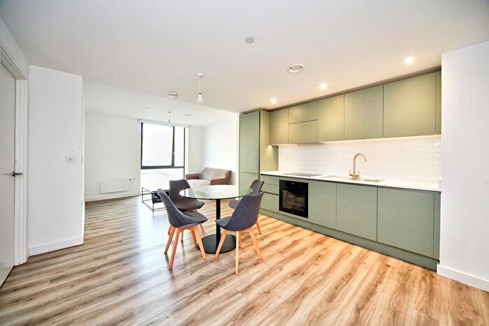 2 Bedroom Apartment To Rent In Calibra Court, Kimpton Road, Luton, LU2