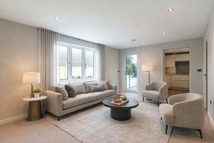 2 Bedroom Flat For Sale In Delhi Close, Poole, Dorset, BH14