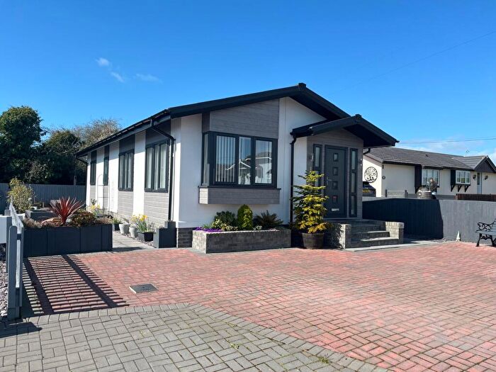 2 Bedroom Park Home For Sale In Castleton Road, St Athan, CF62