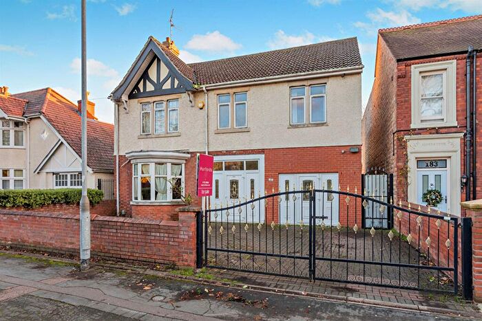 6 Bedroom Detached House For Sale In Broadway, Peterborough, PE1