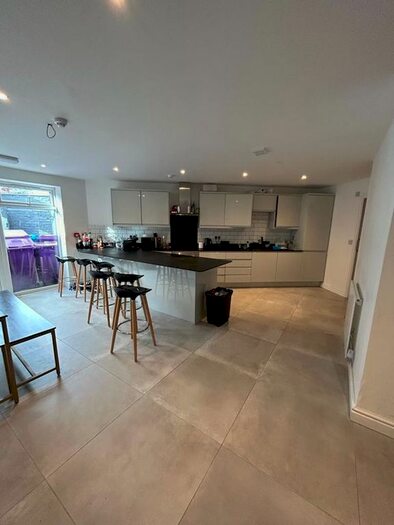 11 Bedroom Terraced House To Rent In Wavertree Road, Liverpool, L7