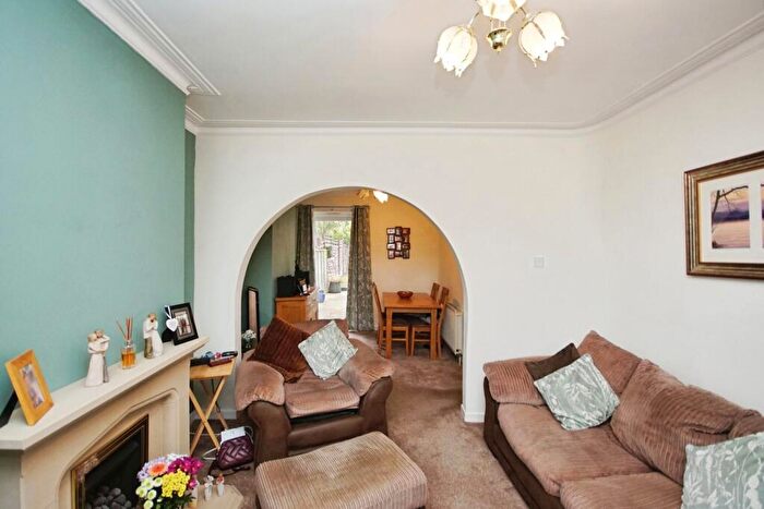 3 Bedroom Terraced House For Sale In Ridgeway Road, Bristol, BS16