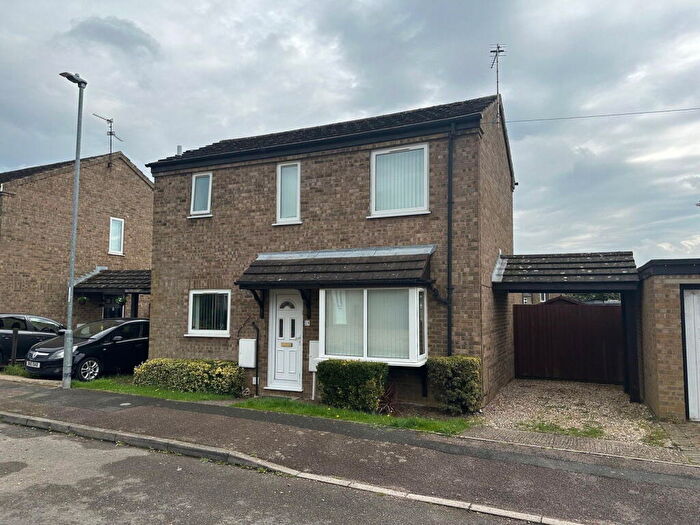 3 Bedroom Detached House For Sale In Poplar Road, Corby, Northamptonshire, NN17