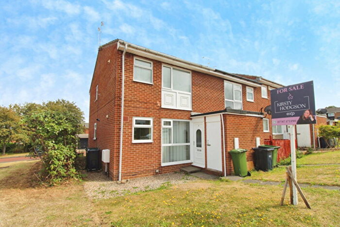 1 Bedroom Flat For Sale In Rosedale Road, Ryton, NE40