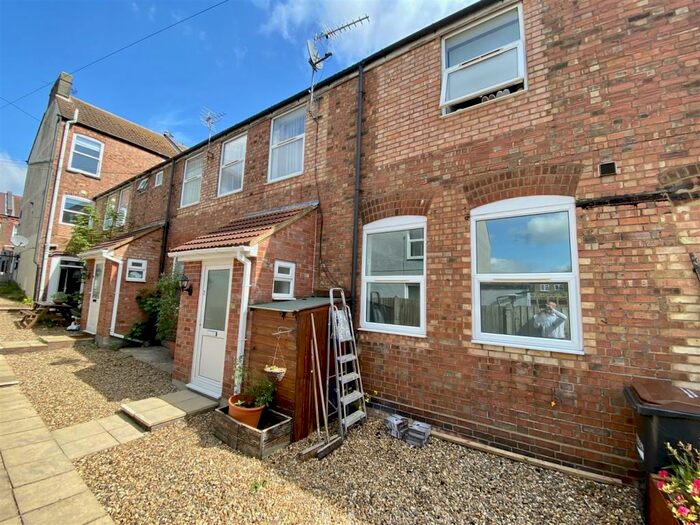 2 Bedroom Maisonette To Rent In Clarendon Road, Luton, LU2