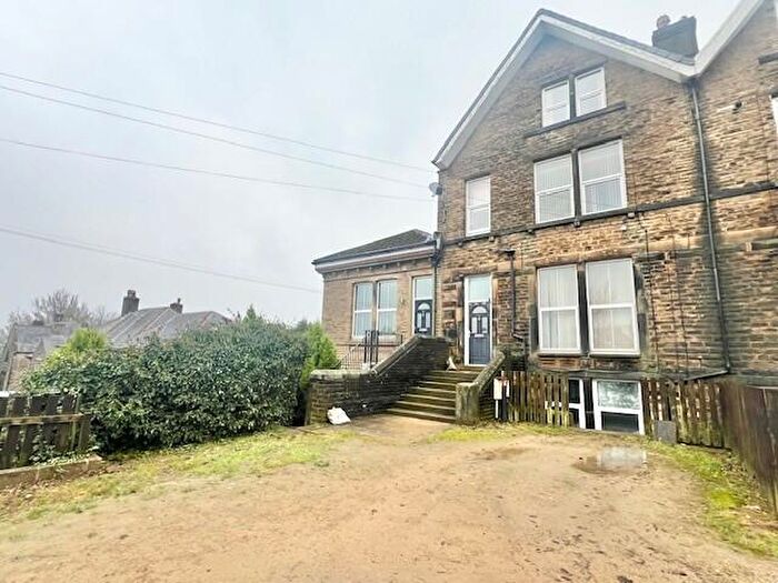 2 Bedroom Apartment To Rent In New Hey Road, Huddersfield, HD3